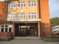 Z�kladn� �kola Lietavsk� L��ka